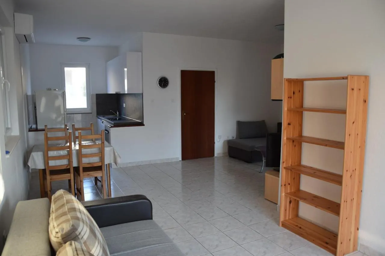 Apartment Bogdan 1 波弗加纳 0*,  克罗地亚